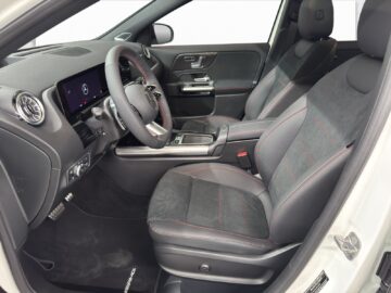 Mercedes-Benz GLA 200 AMG Line Night Star