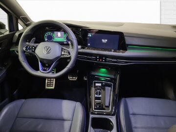 VW Golf VIII 2.0 TSI R Performance DSG 4mot