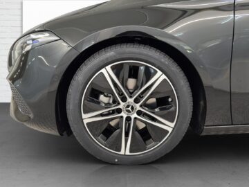 Mercedes-Benz A 200 Advanced Plus Night Star