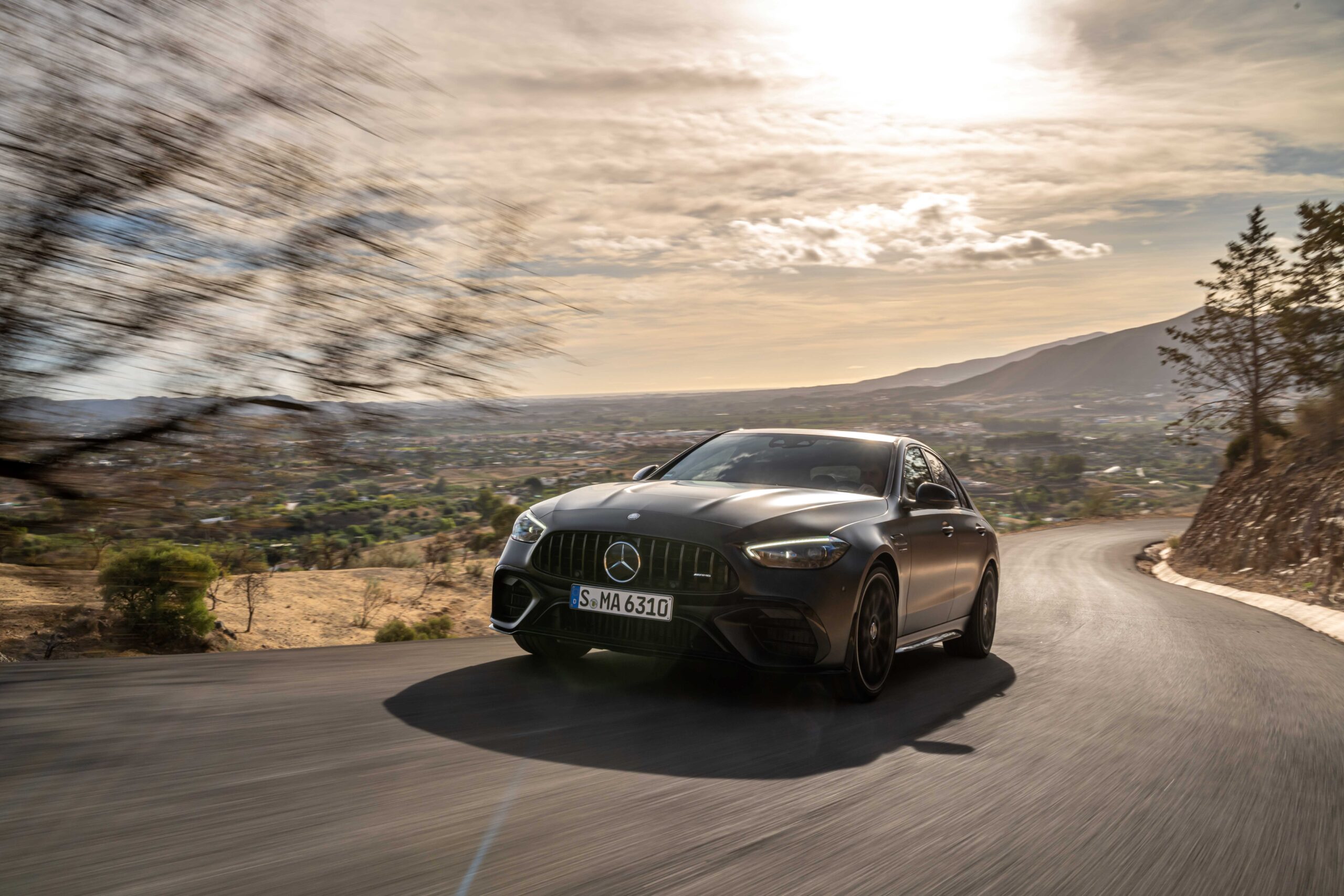 Mercedes_AMG_C63_S_E_PERFORMANCE