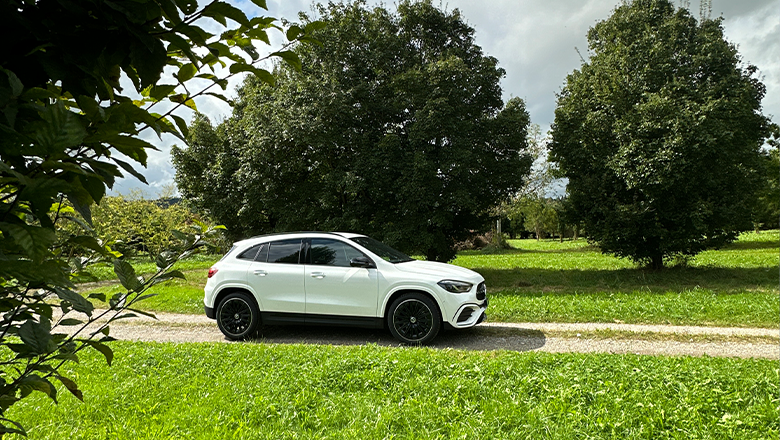 Die neuen Sondermodelle Mercedes-Benz GLA und A-Klasse Night Star